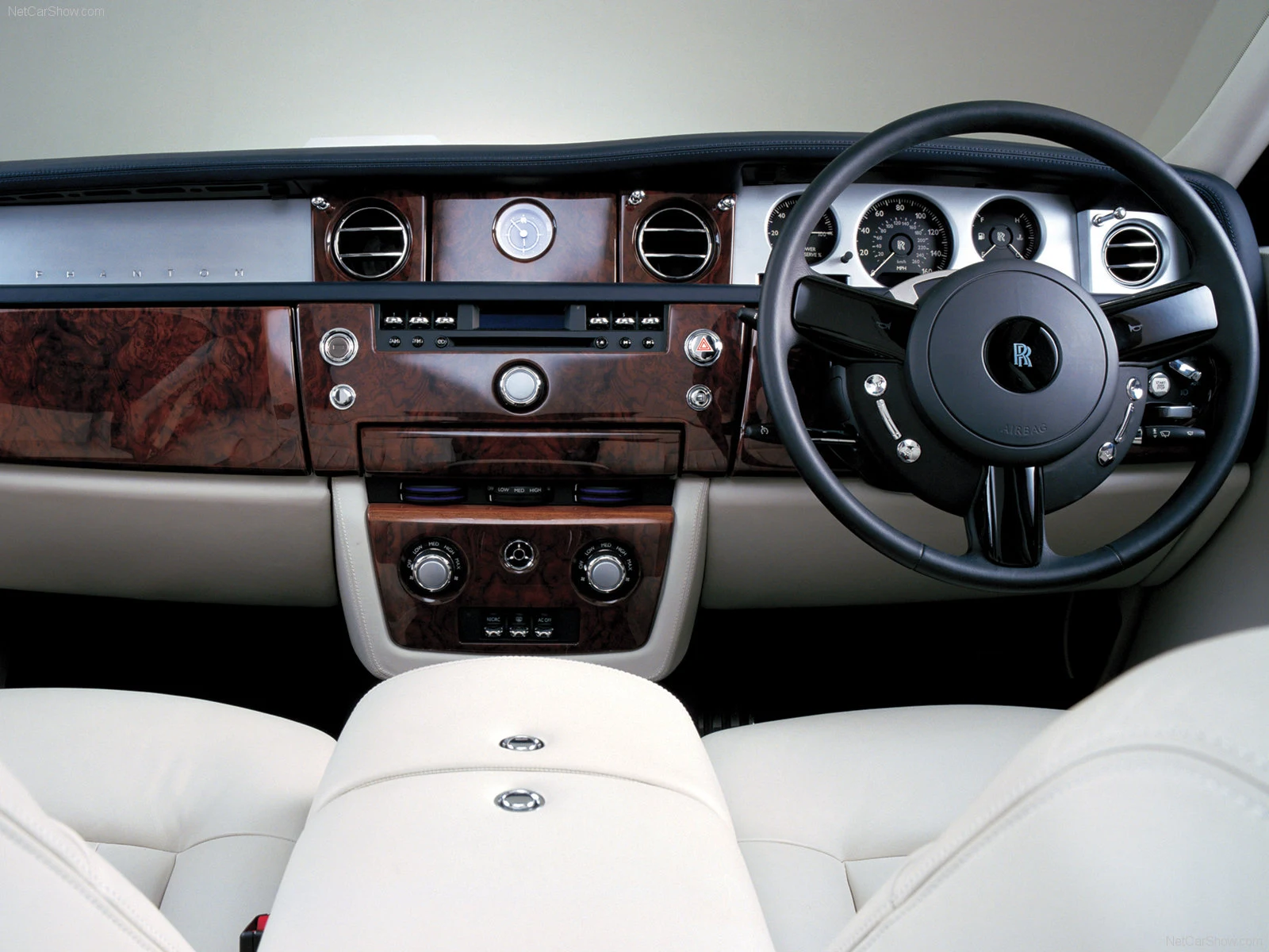 Hình ảnh xe siêu sang Rolls-Royce Phantom 2003 & nội ngoại thất