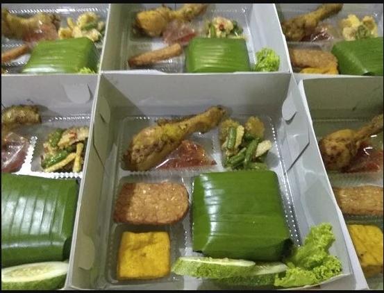Order Nasibox di Situ Patenggang, Nikmati Kuliner Khas Ciwidey di Pinggir Danau