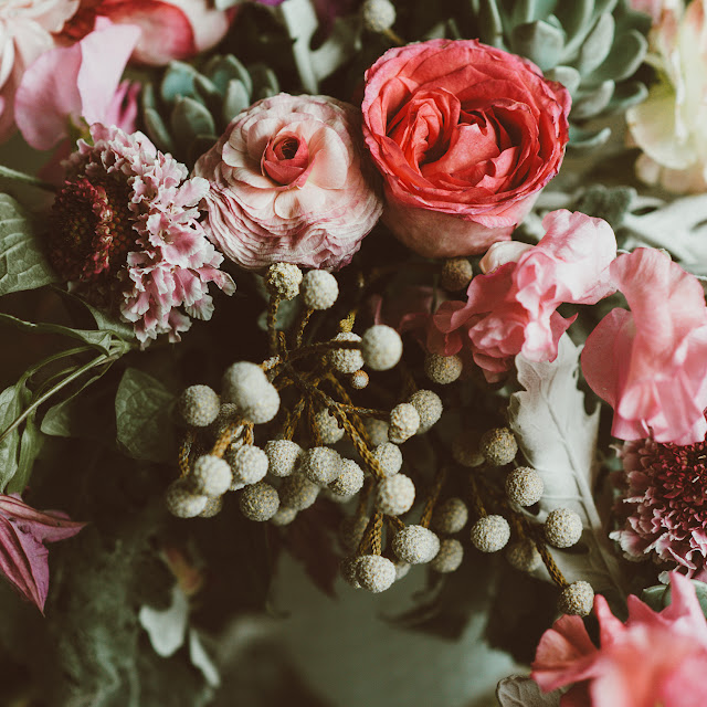 pretty bohemian wedding decor inspiration | succulents and enchanting flowers