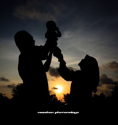 rumahtangga bahagia silhouette