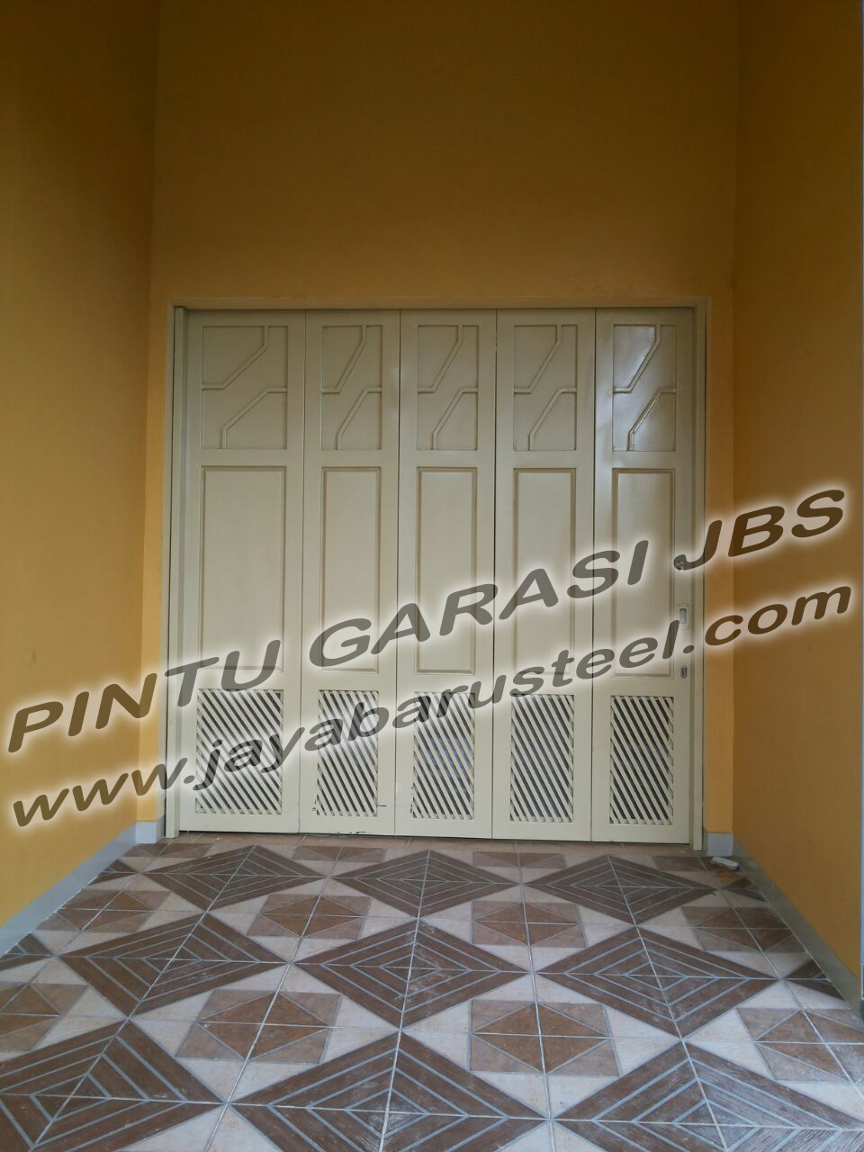  Pintu  Besi Malang  Harga Pintu  Garasi Besi Malang  Harga 