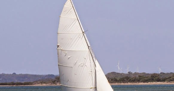 Earwigoagin: Australian 2015 Classic Wooden Dinghy Regatta