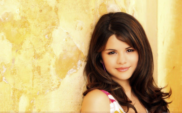 Selena Gomez HD Wallpaper -10