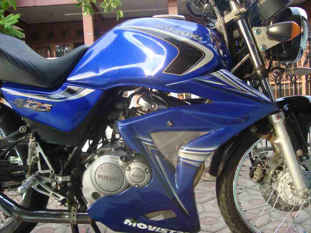 Modifikasi Suzuki Thunder 125 Keren Warna Biru Variasi Velg Jari