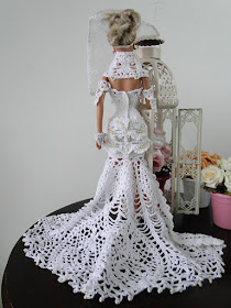 Barbie por Pecunia MM vestido de noiva de crochet costas
