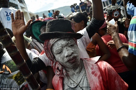 Day of the Dead: See Voodoo Practitioners Performing Rituals to Appease Spirits in Haiti (Terrifying Photos)