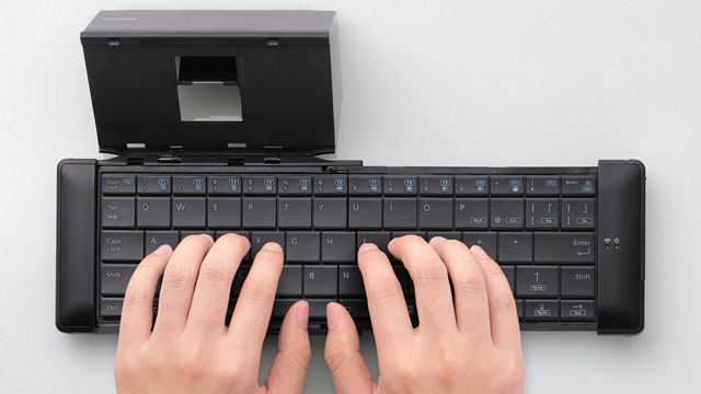 Keren Nih! Keyboard Saku Sliding, Konektor Bluetooth Universal [ www.BlogApaAja.com ]