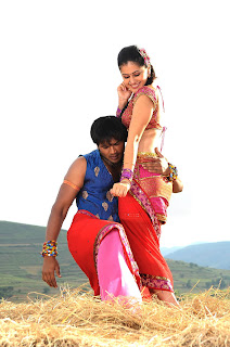 Jhummandi Naadam movie wallpapers