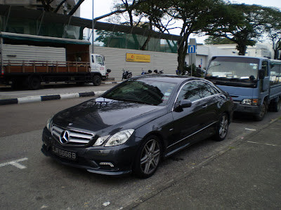 Mercedes E Class Couple