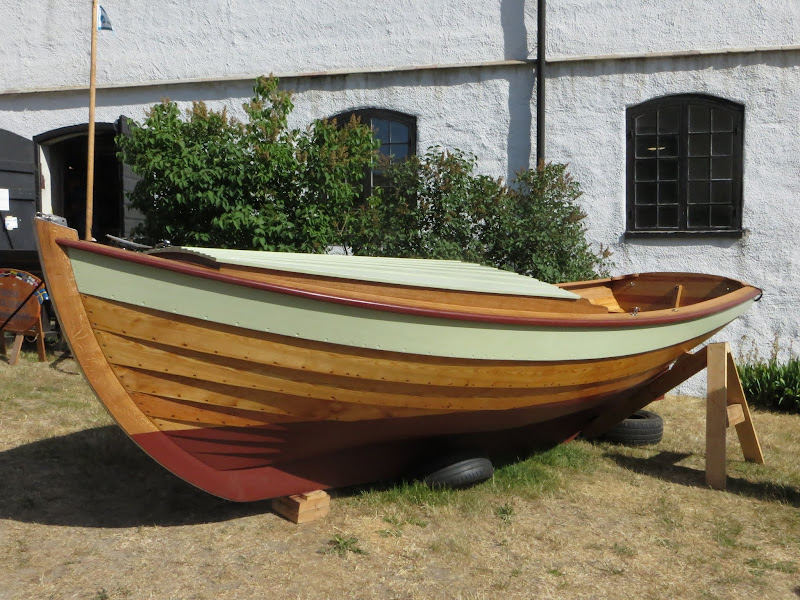 larch planks for a clinker built lapstrak canoe