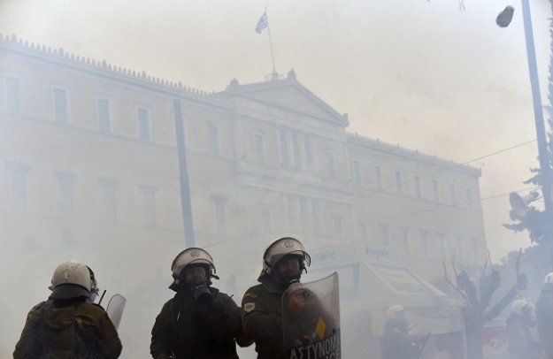 ΙΣΑ: Καταθέτει μηνυτήρια αναφορά για τα χημικά στο συλλαλητήριο