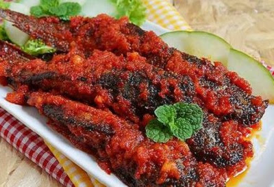  Sudah barang tentu bunda menggetahui ikan yang satu ini Aneka Resep Olahan Ikan Lele Dan Cara Membuatnya