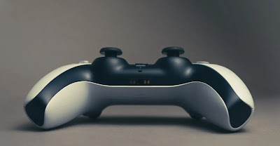 Compared to the original controller, the Edge's battery life would be "moderately shorter."