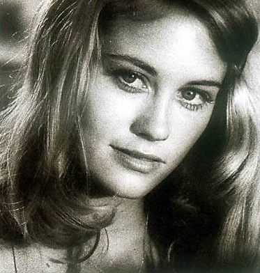 3266594 gal Cybill Shepherd Family Guy