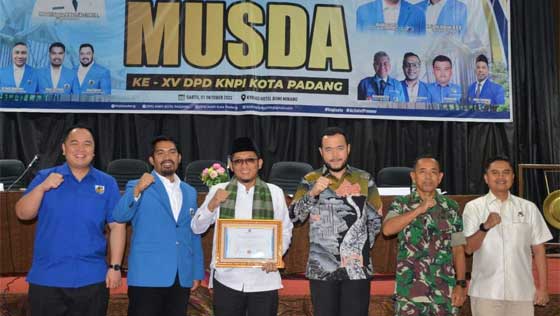 KNPI Padang Nobatkan Hendri Septa sebagai Wali Kota Peduli Pemuda