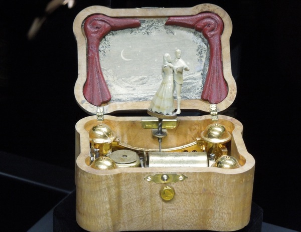Disney Oz Great and Powerful music box prop