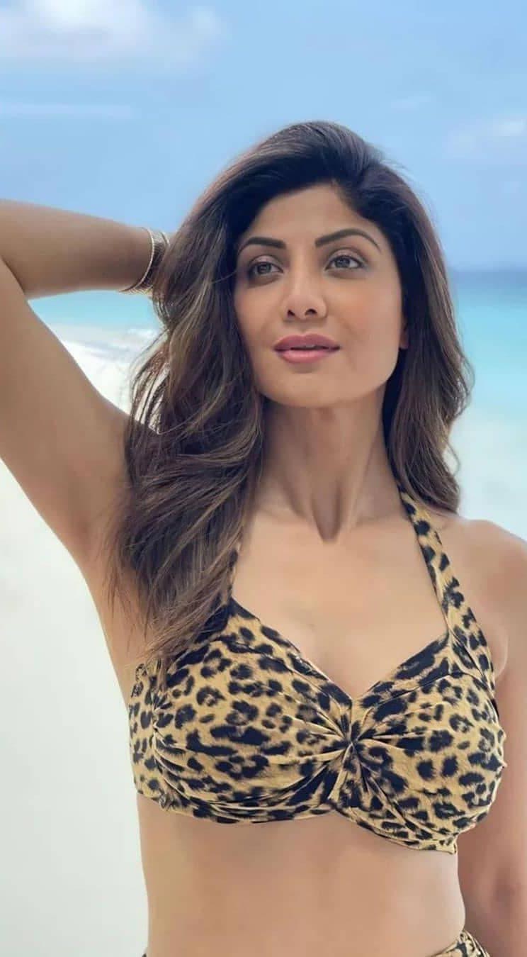 shilpa shetty leopard printed bikini bollywood actress