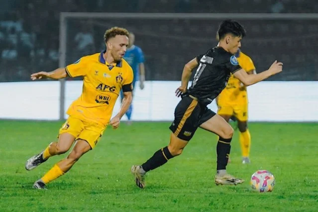 Persik Kediri vs Dewa United