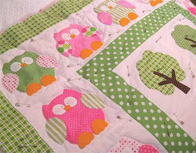 pink and green Hooterville owl applique quilt