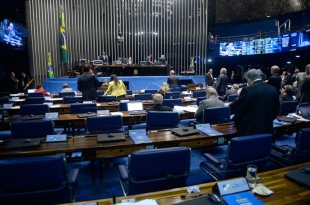 Projeto para instalar bloqueadores de celulares em presídios deve ser votado nesta quarta (7)