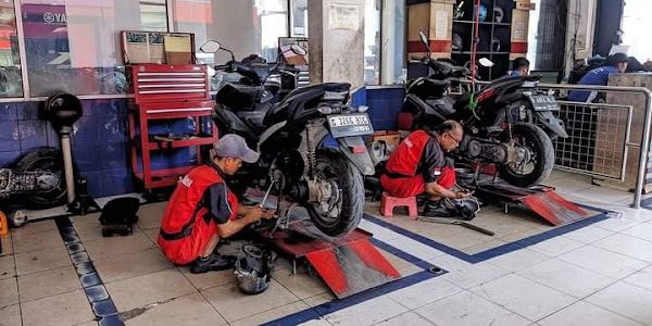 Otomotif modifikasi mobil motor aksesoris audio gambar sepeda motor mobil mesin moge offroad velg racing knalpot ban jual beli bekas daftar harga mobil motor sport car motor cycle