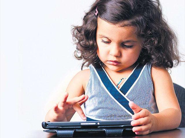 5 dangerous social media challenges for kids 