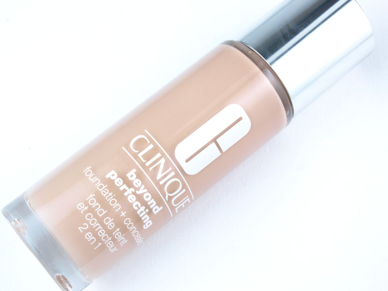 Clinique Beyond Perfecting Foundation + Concealer in "6 Ivory": Review and Swatches