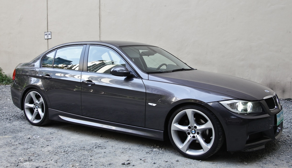 Spesifikasi Harga Mobil  BMW  320i  E90 dan Kelebihan 