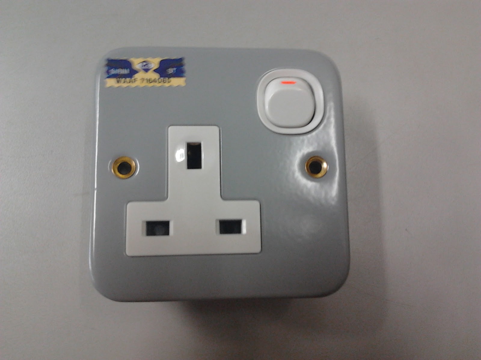 SOCKET OUTLET 13A