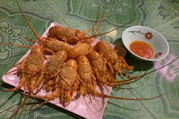 Udang Goreng Madu sebagai Kuliner Khas Pantai Santolo