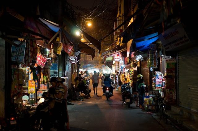 The Hanoi Old Quarter morphs into a different being at night 5