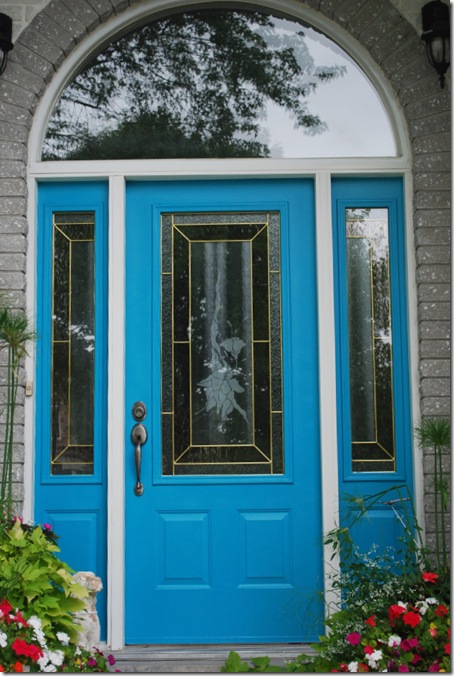 turquoise door