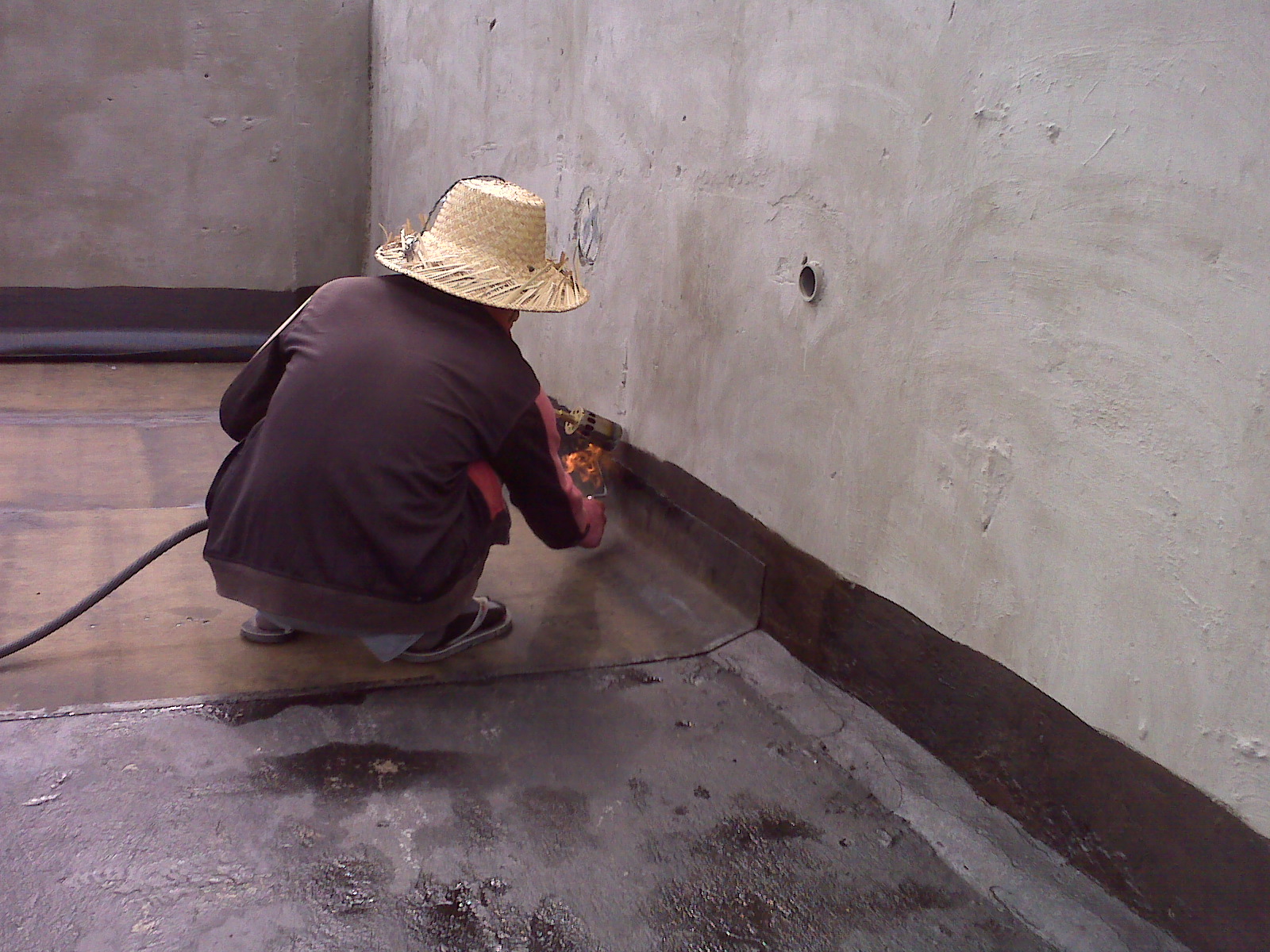 Waterproofing Membrane Bakar untuk Atap dan Basement