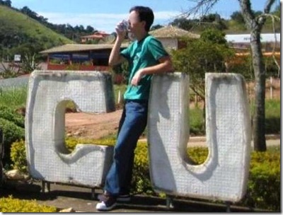 tomando no meio do,,,