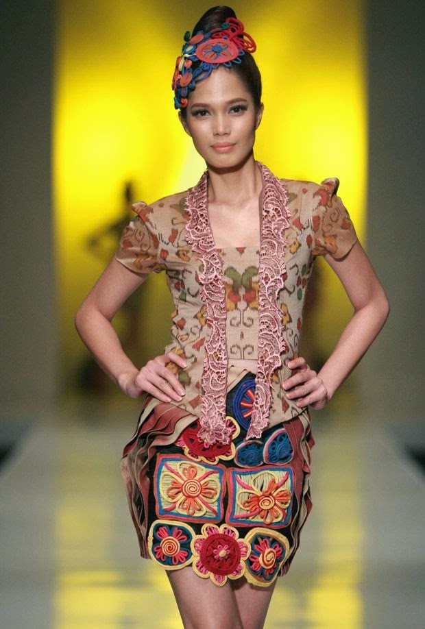 Padu Padan Model  Baju  Kebaya  Modern Lengan  Pendek Desain 