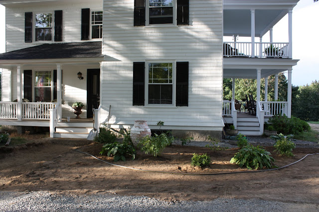  While going through some photos from last year at this time I realized that I showed you  Info FOr You renovation photo-story:  the front landscaping and cobblestone walk