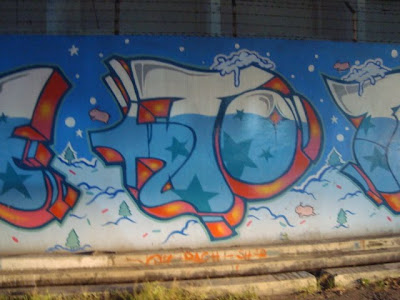 cool graffiti christmas,graffiti murals,graffiti alphabet