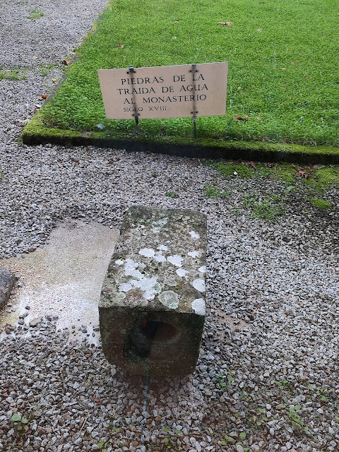 Monasterio de San Xoán de Poio y sus curiosidades