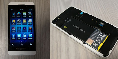 Penampakan BlackBerry Z10 warna putih