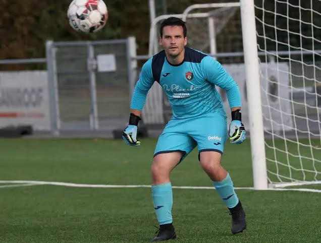 Tragedy as goalkeeper dies after saving penalty in Belgium