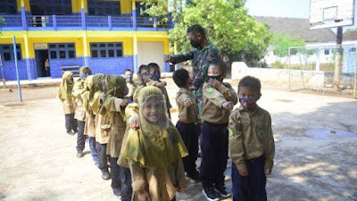 Mengajari Anak disiplin tidak hanya pada aspek tindakan dan perbuatan, namun dalam bacaan juga harus tertib