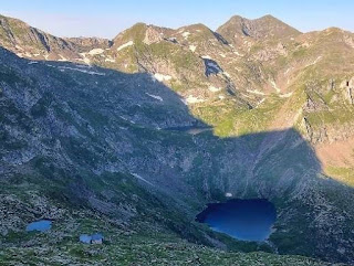 2º jornada, Pass de Aran, lago rodeado de montañas