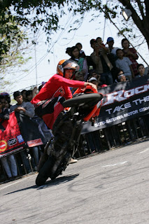 Indonesian stunt riding3