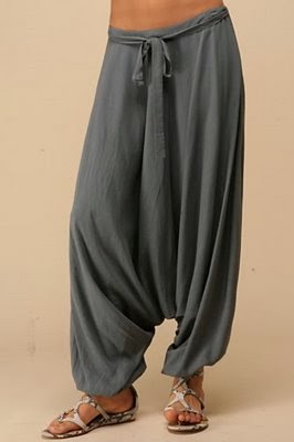 http://hijabulous.blogspot.com/2009/01/trend-harem-pants.html