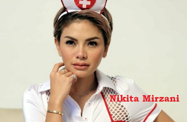 Dibandrol Dengan Harga Rp 1,5 Juta, Boneka Nikita Mirzani Bisa Diremas Dan Tidak Bakalan Pecah