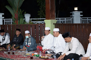 Bupati HM Wardan Bersama Masyarakat Kateman Diskusikan Pembangunan 3 Kantor Desa