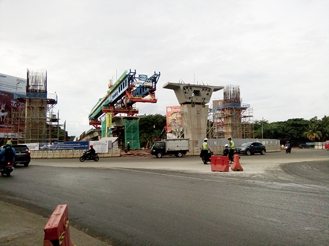 Tahap Demi Tahap Pembangunan Jalur LRT, Bundaran La-Piazza 