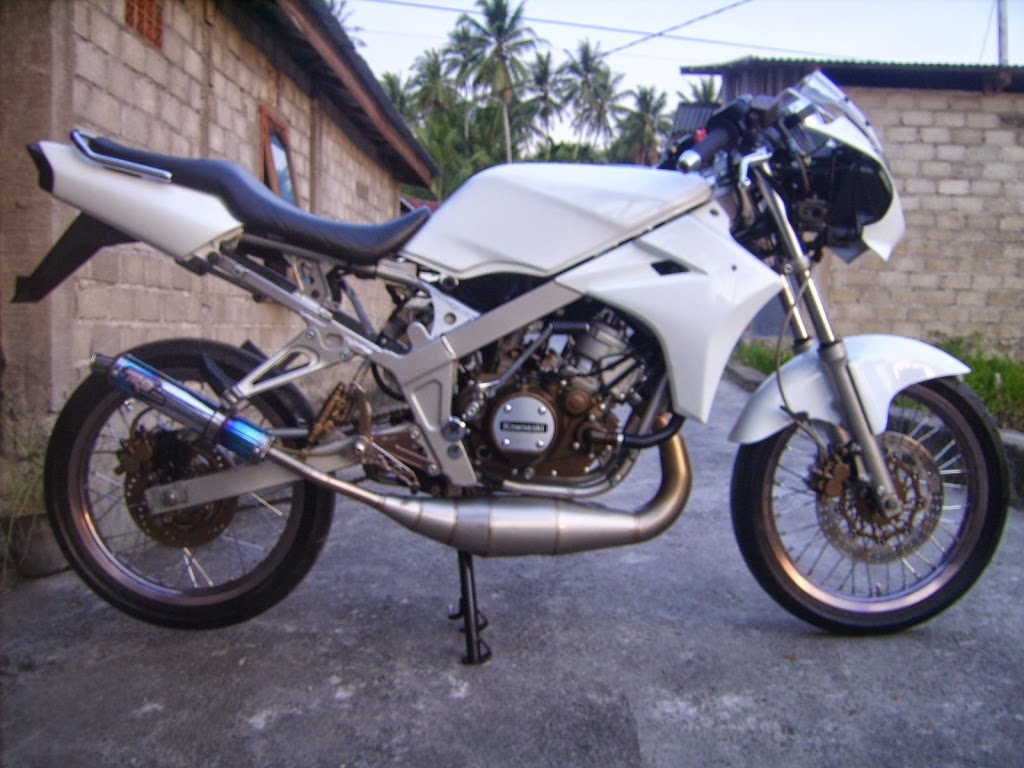 Modifikasi Minimalis Kawasaki  Ninja  150  R  Motor  Expose