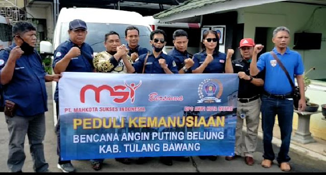 Owner PT. MSI Bersama AWPI Metro Berikan Bantuan ke Masyarakat Desa Tri Tunggal Jaya Korban Puting Beliung