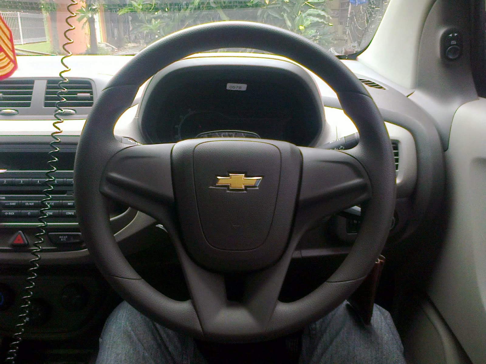 Driving Passion Review Chevrolet Spin LT 12